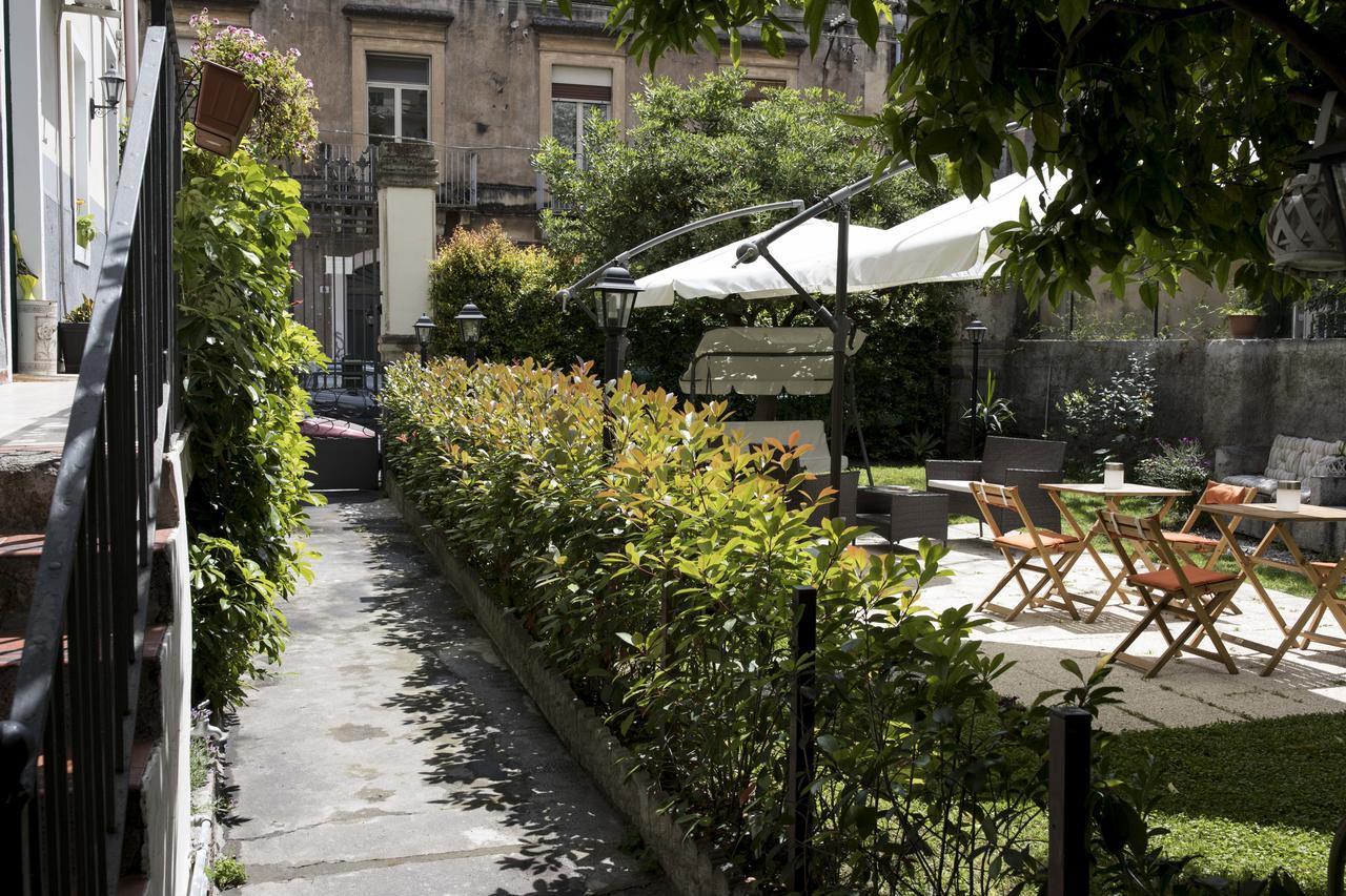 Bed and Breakfast Dimora Novecento Catania Exterior foto